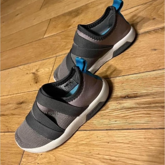 Native loafer slip ons 9 - Picture 3 of 5